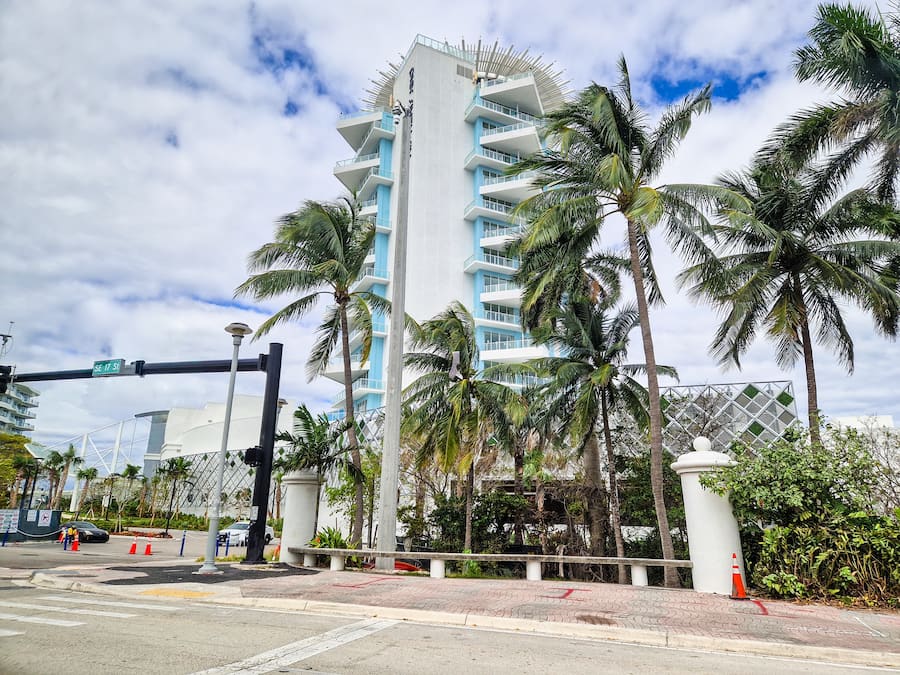 Fort Lauderdale Pier Sixty Six hotel