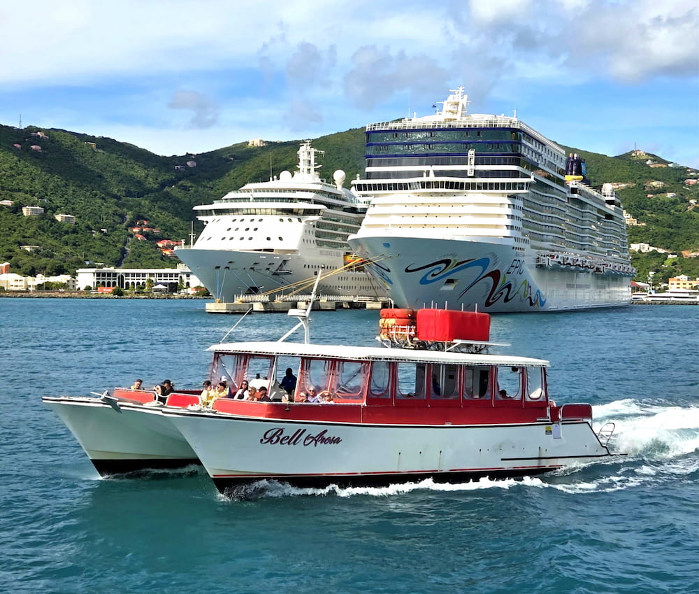 Excursion boat in Tortola