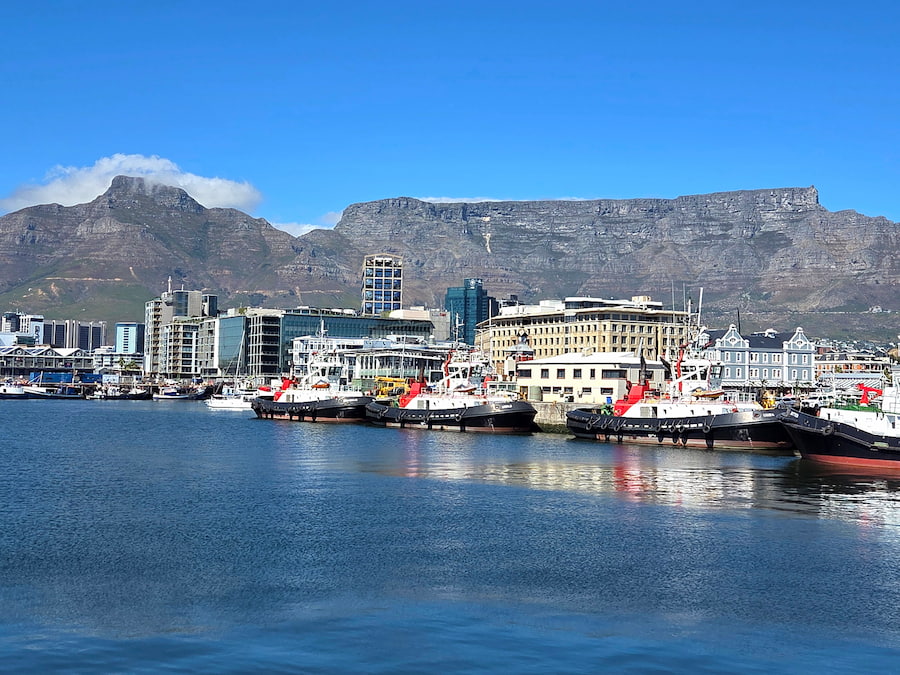 V&A waterfront with in the background Table Mountain